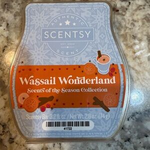 Scentsy Wassail Wonderland Scent Bar - Orange and Blue